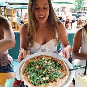 Meet your Posher, Carmela